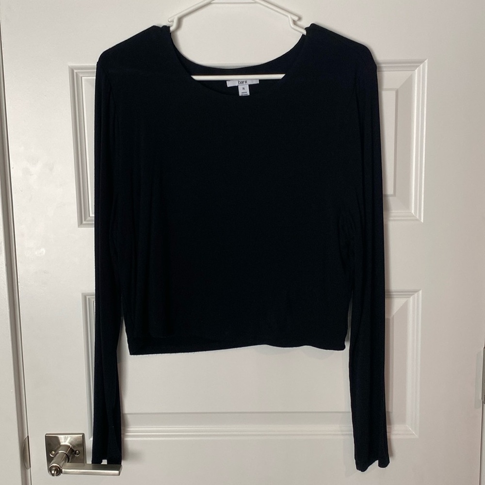 Long sleeve black crop top